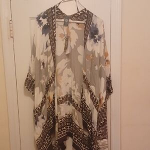 Vince Camuto Geometric Patterned Kimono in Brown and Cream